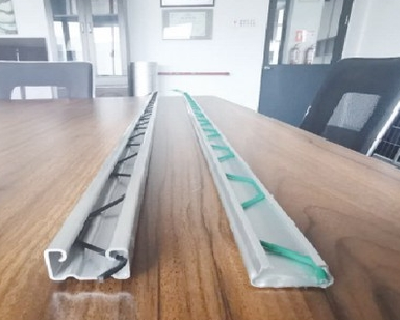 クリップスプリングスロットの寫真